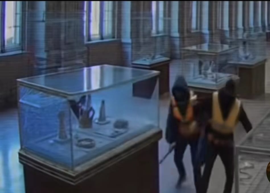 Kasus Pencurian Permata €88 Juta di Museum Louvre, Dua Pelaku Akhirnya Ditangkap